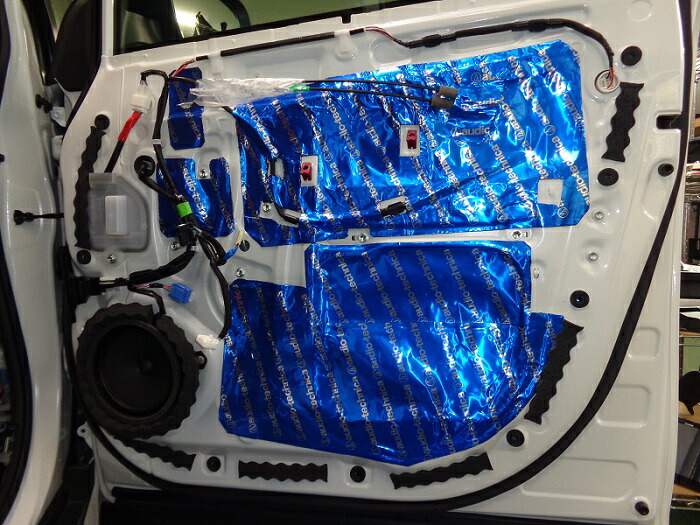 楽天市場 ８０系ヴォクシー ノア エスクァイア専用 デッドニングキット フロントドア２枚分 ａｑｕａ Style