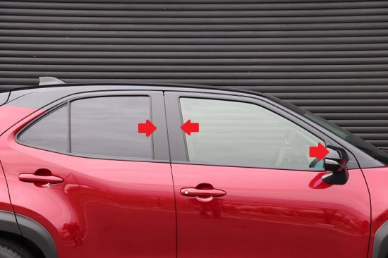 ヤリスクロス　バイザー無し車用ピラー６点シート
