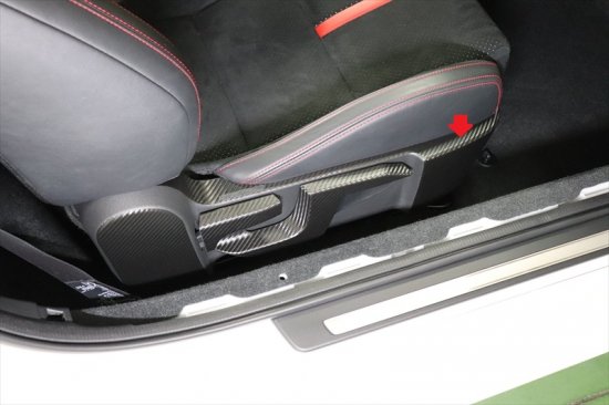 BRZ ZD8　シートレールパネルシート　運転席側