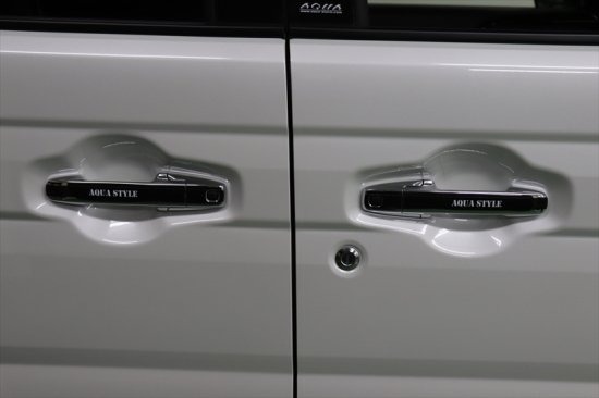 スペーシアカスタムMK54S　ドアハンドルカーボンシート　ロゴ入り