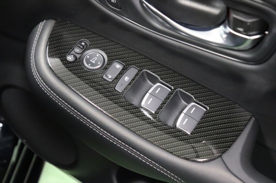 ZR-V　パワーウインドウスイッチパネルシート