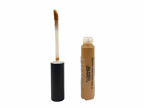 マック スタジオ フィックス スムース ウェア コンシーラー 7ml ( NC40 ) M.A.C SUDIO FIX 24 HOUR SMOOTH WEAR CONCEALER [aew]春 母の日 お祝い