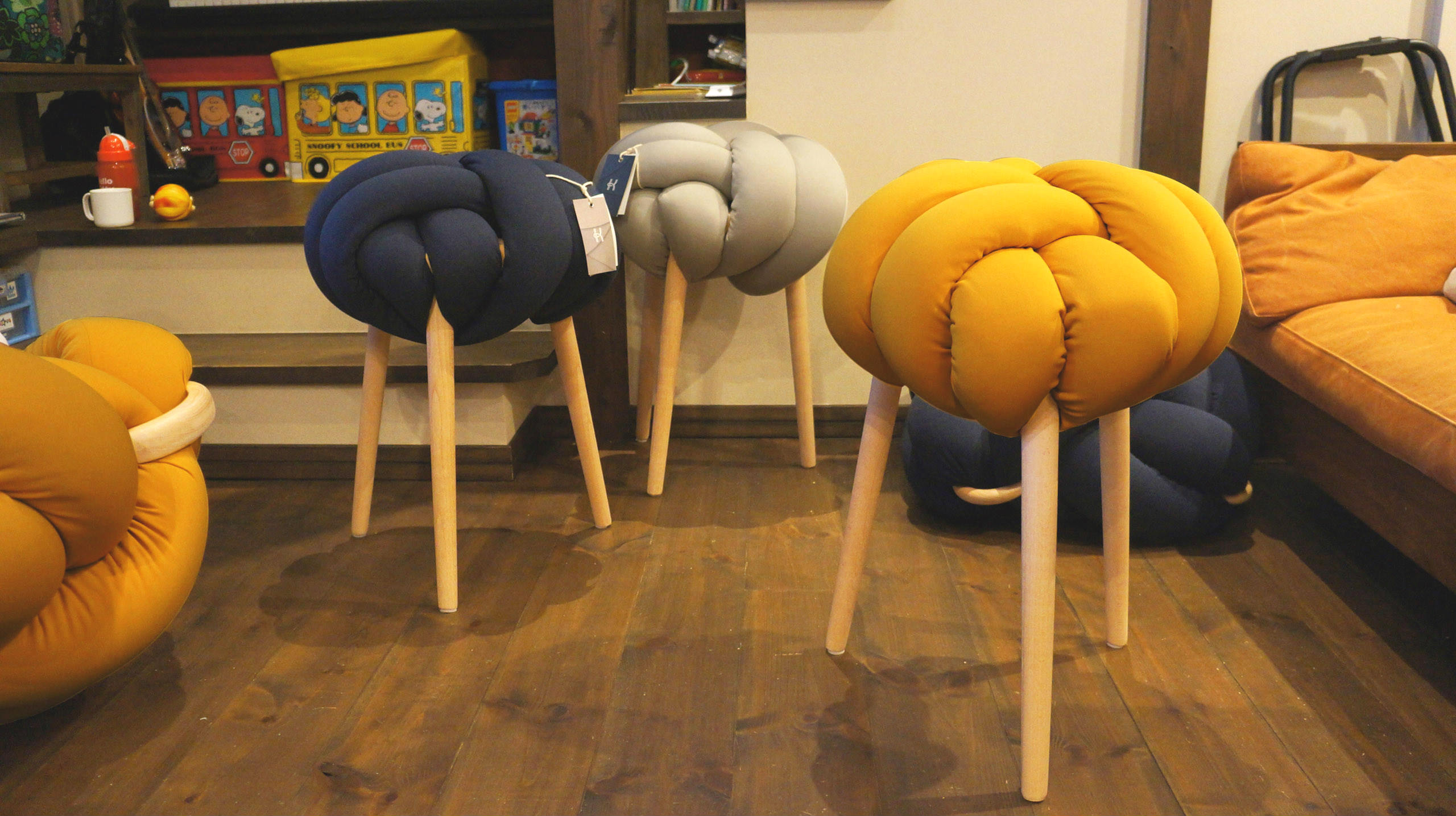 ノッツスタジオ Knot Floor Cushion マスタード Mサイズ 楽天市場】ノッツスタジオ ノット クッション (M) KNOTS STUDIO