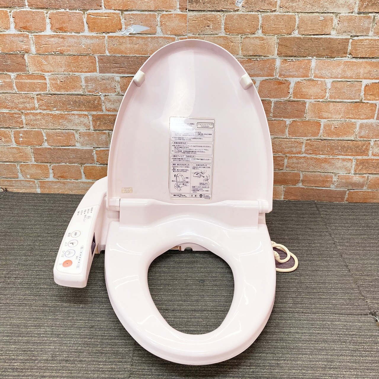 TOTOウォシュレット　中古　故障品 TCF8GM23 楽天市場】【中古品】【ジャンク扱い】 TOTO 電気温水便座