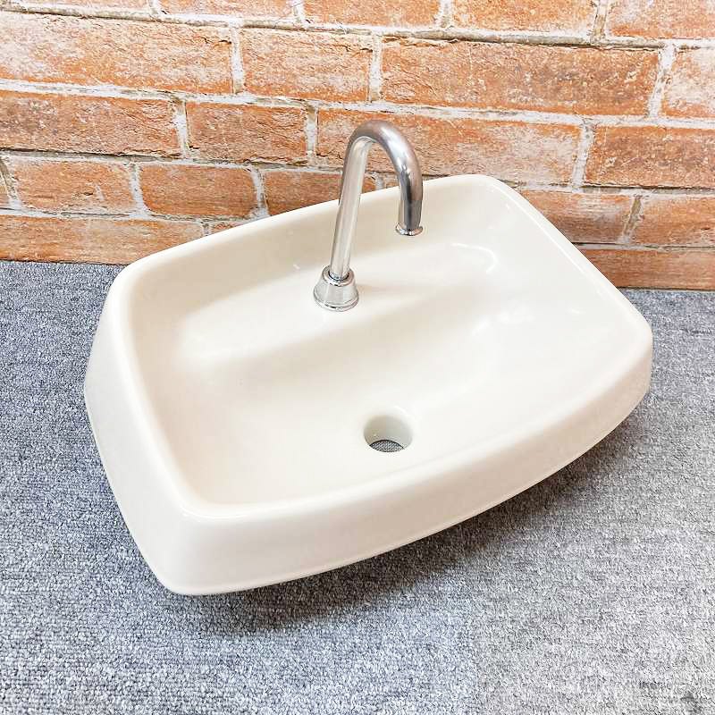 【中古品】【美品】 INAX(イナックス) 幼児用便器 洋式 室内用便器 「T-881」 貯蔵タンクの蓋(ふた) #BU8(象牙色) 9E