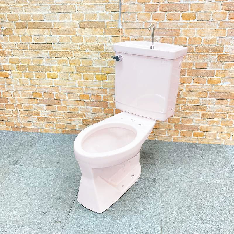 【中古品】【美品】 TOTO 室内用便器 洋式幼児用便器 (床下水抜き) 「C720R」 水抜き芯380粍 と貯蔵タンク「S721」の仕掛ける #SR2(淡彩サクラ色) 4F