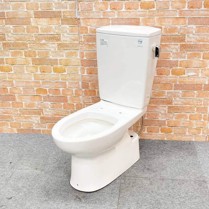 【中古品】【美品】 TOTO レスティカ 室内用便器 洋式幼児用便器 (床下水抜き) 「CS80B」 水抜き芯200粍 と貯蔵タンク「SH90BA」の仕掛ける #N11(ペールホワイト) 2F