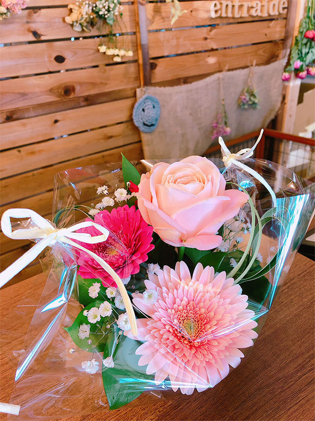 誕生日 プレゼント 花 女性 母 祖母 女友達 義母 ギフト 父 男性 祖父 卒寿 米寿 還暦 古希 喜寿 祝い 還暦祝い フラワーギフト アレンジメントフラワー お誕生日 お花 結婚 送料無料 Letempslev K7a Com