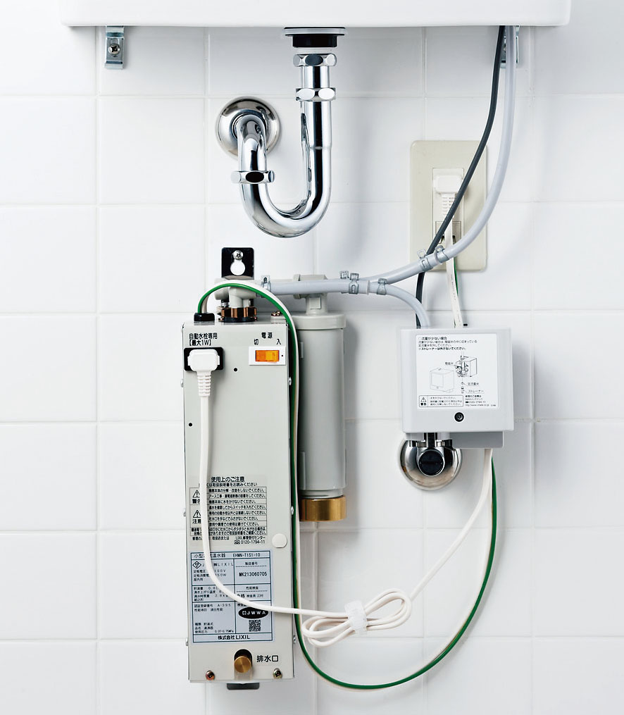 たらないよ ####INAX/LIXIL【L-A74TAD/BW1】ピュアホワイト ハイパーキラミック 床給水・壁排水〔IB〕：クローバー資材館 壁付手洗器(自動水栓・100V/泡沫式) いはできま
