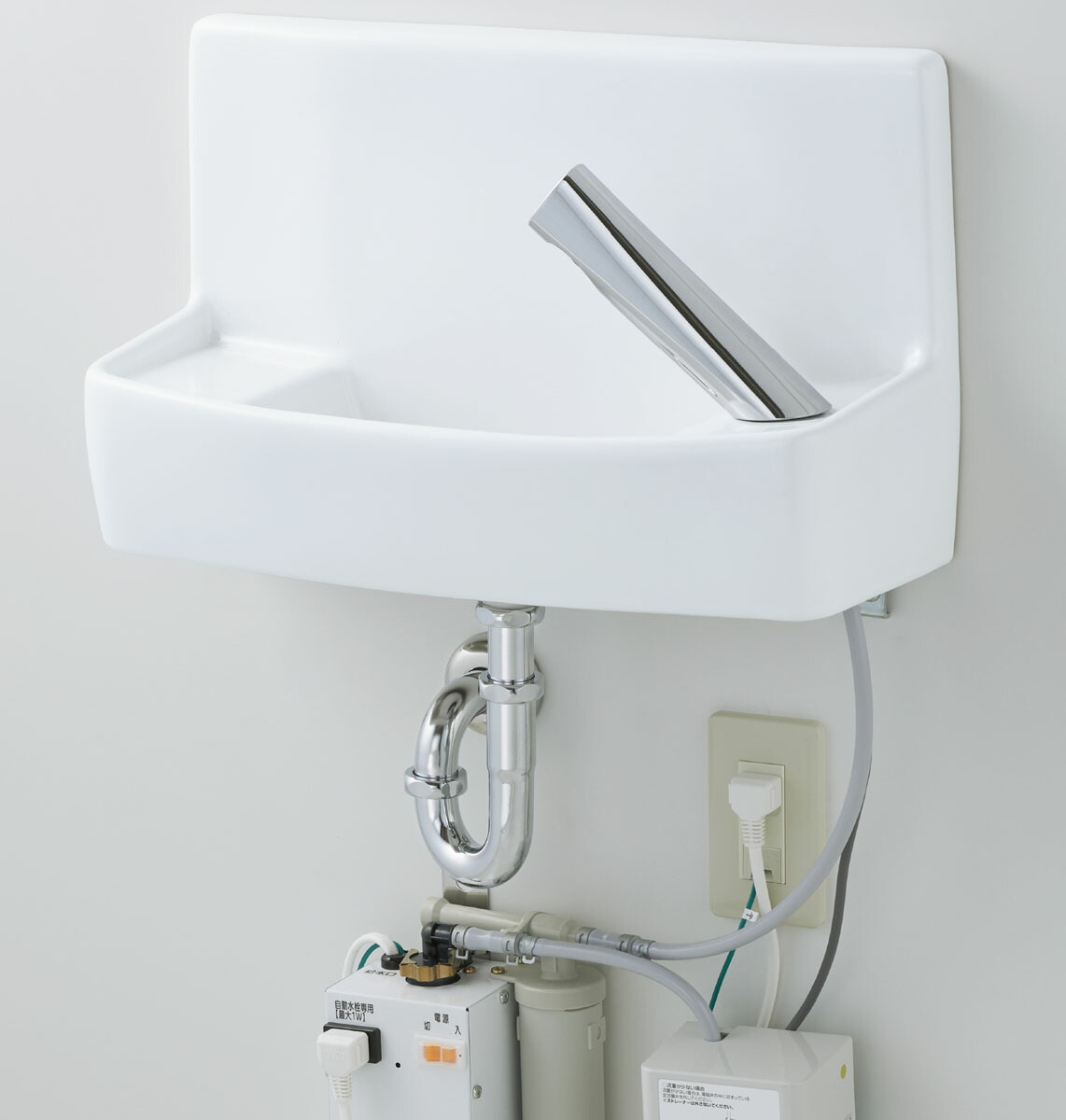 と*も様 INAX LIXIL 電気温水器付き自動水栓 楽天市場】省スペース壁付手洗器 温水自動水栓（電気温水器100V