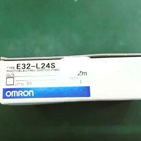 【新品★貨物輸送無料】OMRON オムロン E32-L24S 2M 用 ファイバセンサ【【６ヶ月引き受ける】