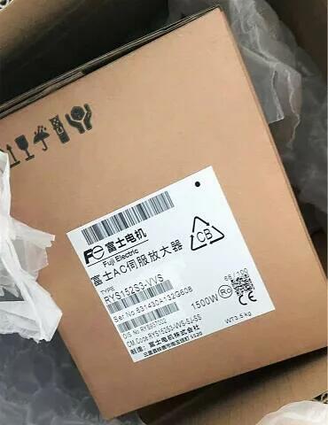 ■【新品 ★貨物輸送無料 】富士 サーボアンプリファイアー RYS152S3-VVS【６ヶ月引き受ける】