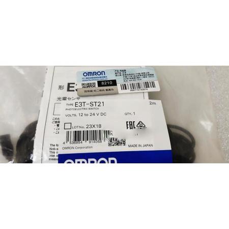 新品◆貨物輸送無料◆OMRON アンプリファイアー内蔵形光電検出器 E3T-ST21◆ 6ヶ月引き受ける