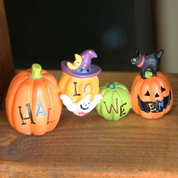 【Momo mom様】黒猫とジャックオランタン ミニおばけ 他 zk-hw-cat-tomb_1.jpg