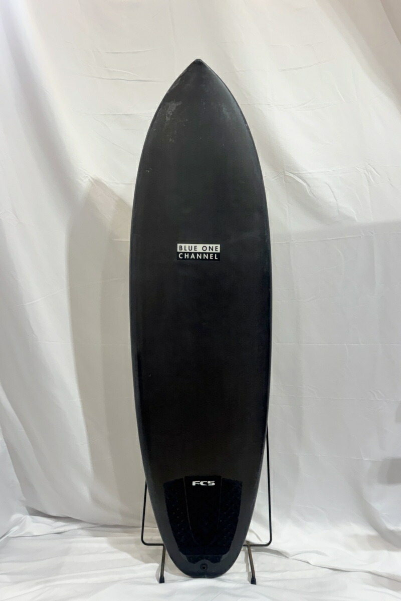 【中古】Blue 1 Channel (ブルーワンチャンネル) ショートボード [BLACK×CREAM] 64\" サーフボード