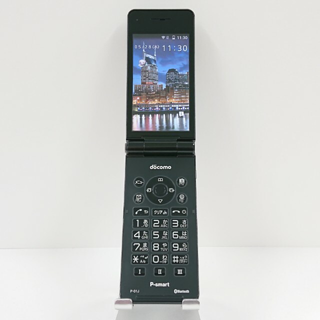 P-smart ケータイ P-01J ドコモ 黒いこと 貨物輸送無料 本体 c20221 【中古】