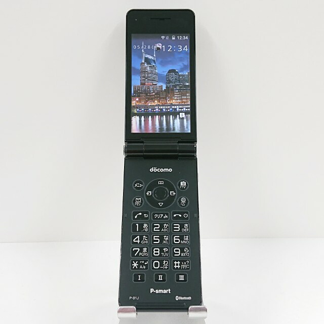 P-smart ケータイ P-01J ドコモ 黒いこと 貨物輸送無料 本体 c20236 【中古】