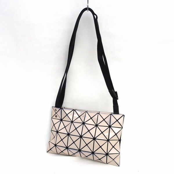 BAOBAO ISSEY MIYAKE クラッチバッグ ポーチ ホワイト 手持ち Amazon | [バオバオ イッセイミヤケ] LUCENT/ルーセント 4×6