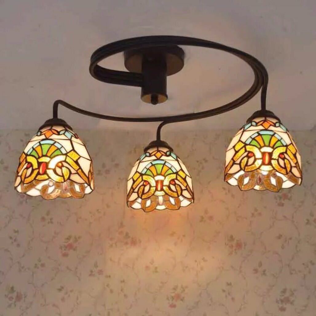 ステンドグラス．ペンダントライト豪華天井照明ステンドグラスランプ ガラス工芸品． 電源直結タイプ
