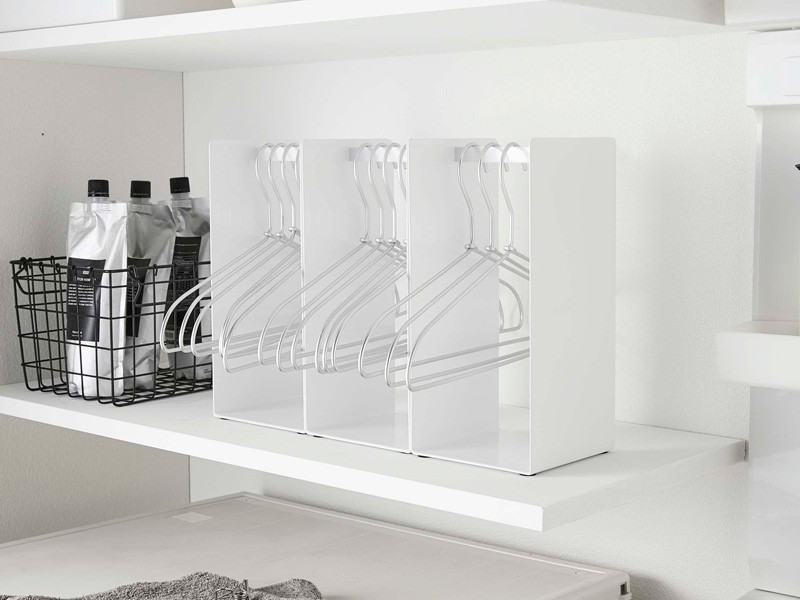 楽天市場 ハンガー収納ラック タワー 431 ハンガー収納 ハンガーラック 収納ラック ランドリー おしゃれ 洗濯用品 省スペース 洗濯ハンガー スライド 取り出しやすい おしゃれ 見せる収納 サニタリー ホワイト 白 ブラック 黒 山崎実業 Yamazaki 4318 4319 Arco アルコ