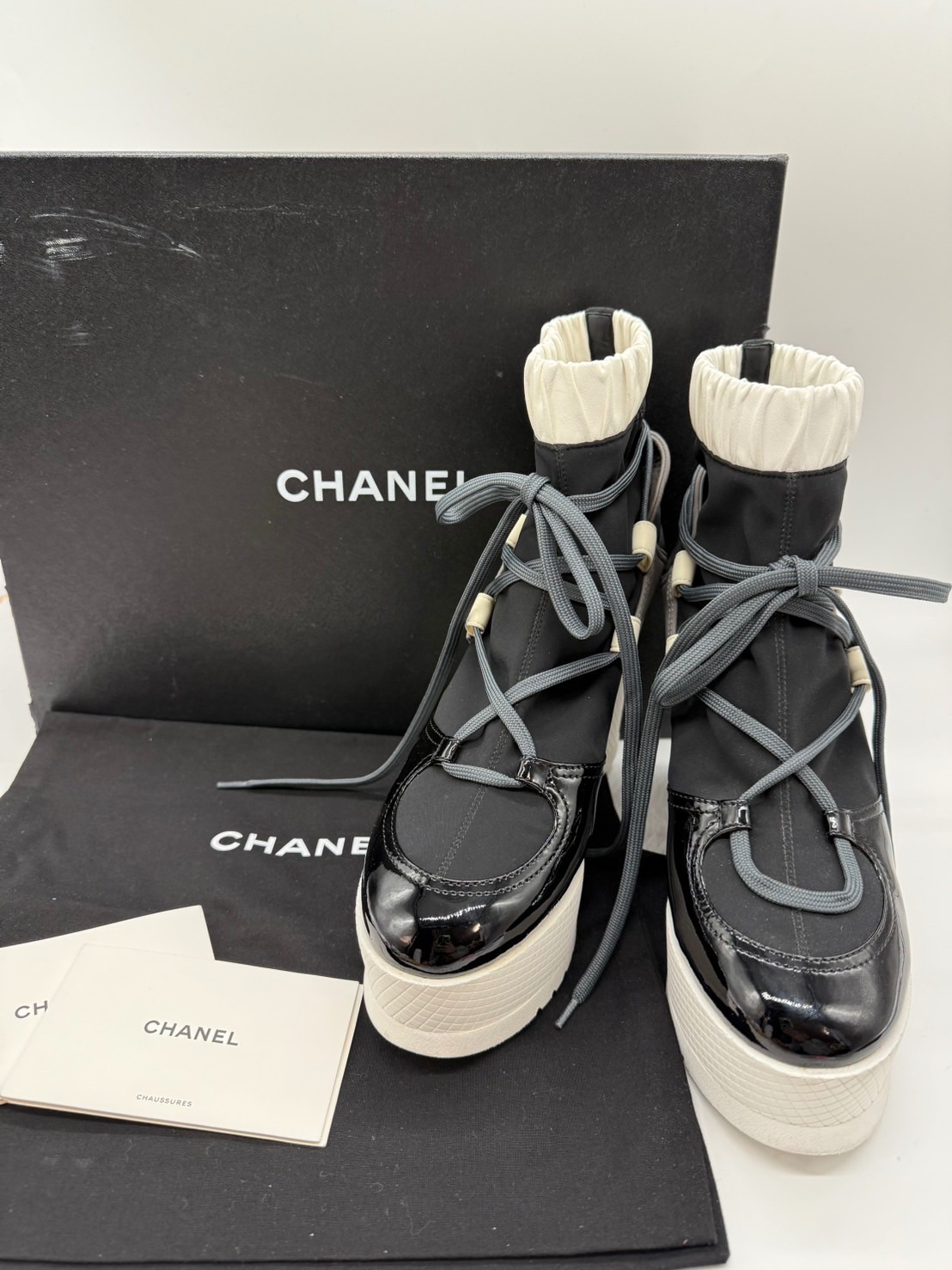 良品 CHANEL シャネル ココマーク ウェッジソール ブーツ 遊撃手ブーツ 38.5 25.5糎 黒いこと 白いこと 黒 白 嘱する品有 レディース 中古 P0000