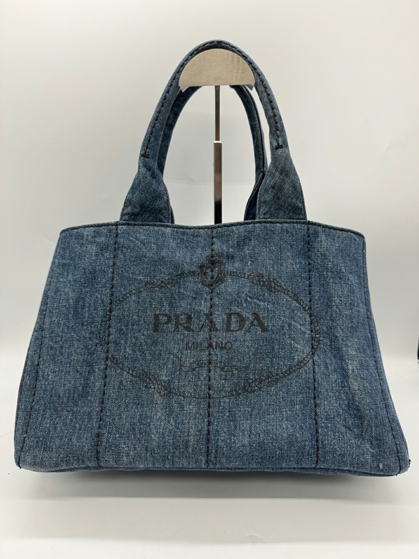 【良品】PRADA プラダ カナパ デニム トートバッグ ハンドバッグ Bランク インディゴ ブルー 青 紺色 レディース メンズ 中古 バック 手提げ カバン 鞄 かばん ミニトート マザーズバッグ 大容量 キャンバス トルコ製 prada P3248｜arco iris 店