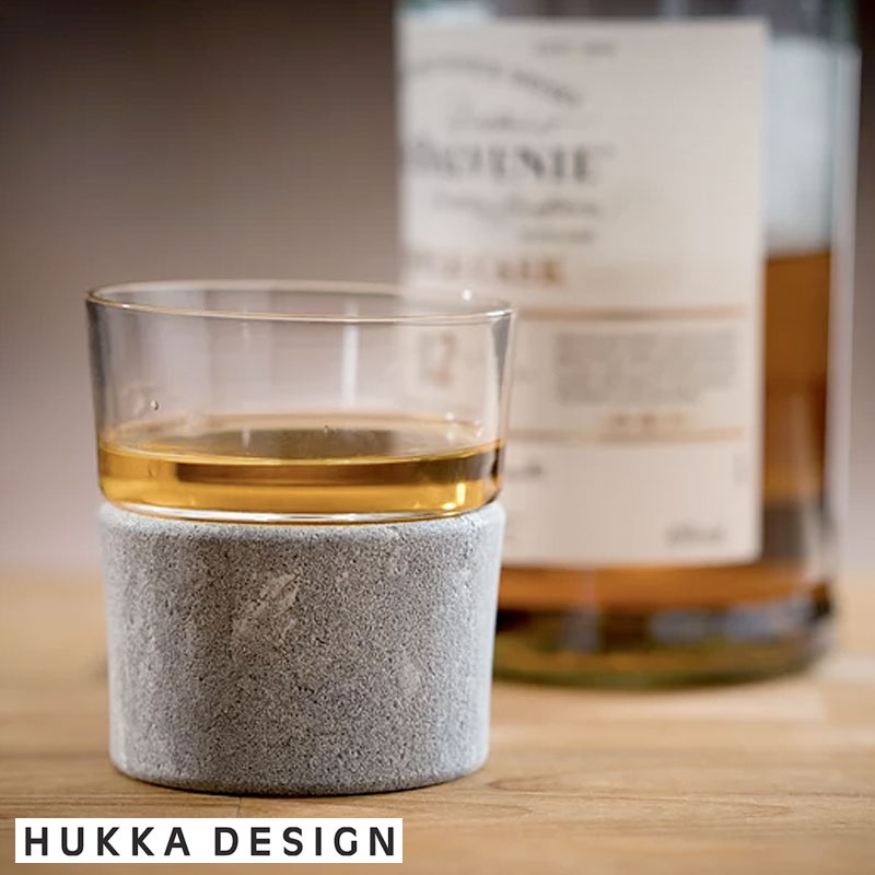 Hukka Design フッカデザイン ストーン ウイスキーグラス 天然石 カレリアンソープストーン 温度をキープ おしゃれな北欧雑貨 フィンランド 保温 保冷効果グラス プレゼント ギフトに お酒グラス 優れた耐水性 メーカー直送 Hukka Design フッカデザイン ストーン