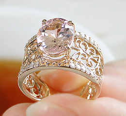 【楽天市場】K18PG モルガナイト ロマンティック リングアンティーク 指輪 クール 可愛い オーバルカット 天然ダイヤモンド 0.20ct