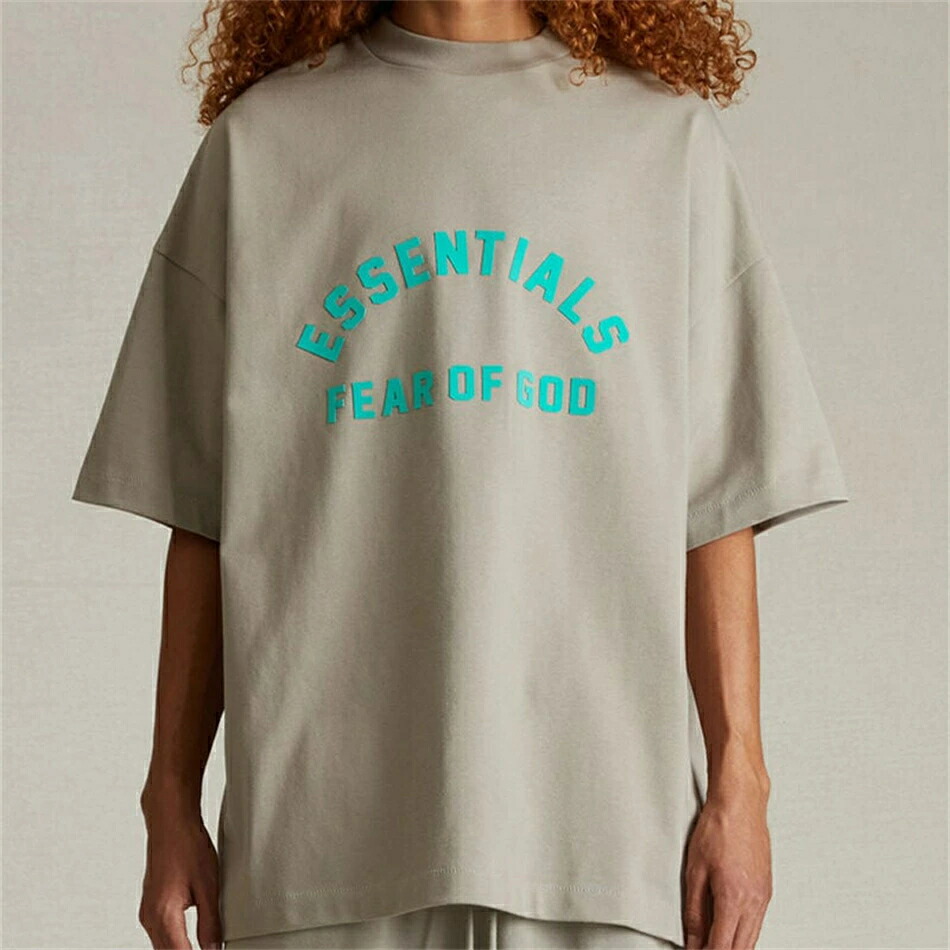 FOG エッセンシャルズ フロント カーキロゴ 半袖 Tシャツ カーキ XL FEAR OF GOD - FOG エッセンシャルズ フロント カーキロゴ 半袖 T
