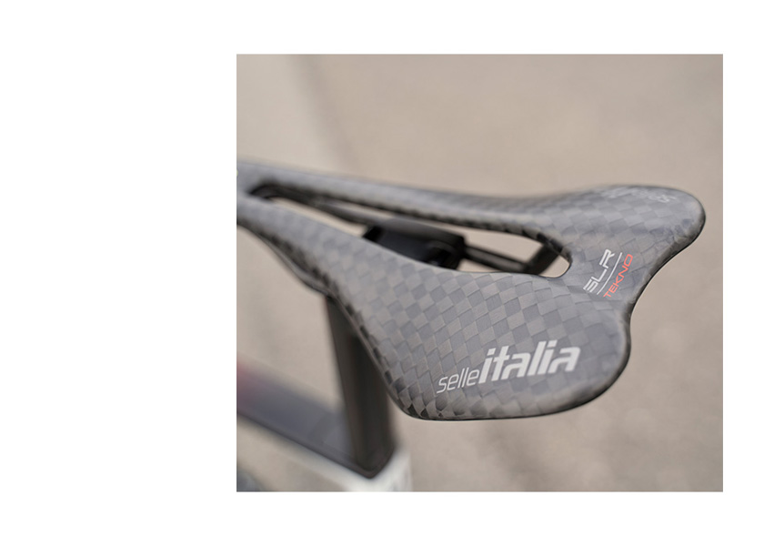 Selle ITALIA セライタリア 軽量 SUPERFLOW TEKNO 一部地域は除く