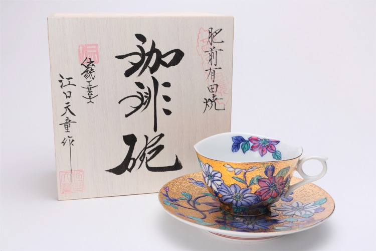 【有田焼 金龍窯 金彩鉄仙花 珈琲碗(木箱付)】有田焼 瀬戸もの 珈琲優勝杯 紅茶優勝杯 16糎皿 金 コーヒー碗 紅茶碗 御菓子皿 今めかしい 和食器 差し上げ物 差し上げ物 内祝い 差し上げ物