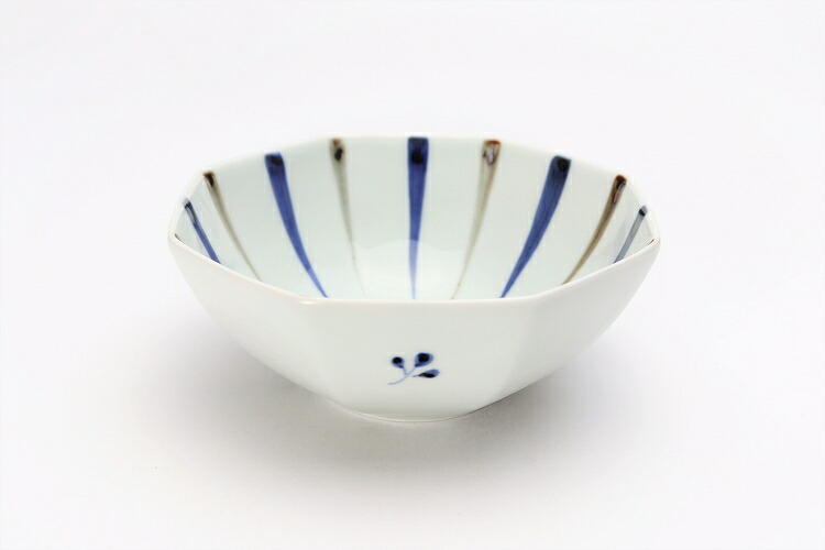 楽天市場】【有田焼 そうた窯 染錦唐草つなぎ 4.5寸ボウル】有田焼