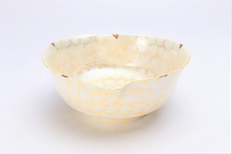 【有田焼　楽々シリーズ　ラスターゴールド　りんご鉢　(化粧箱入り)】有田焼 磁器 菓子鉢 変形 りんご 金 サラダボウル おしゃれ 和食器 ギフト 引き出物 内祝い プレゼント｜有田焼のデパート丸兄商社