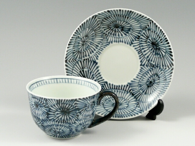 楽天市場】有田焼 福泉窯 八角コーヒー碗皿.染付高台地紋蛸唐草