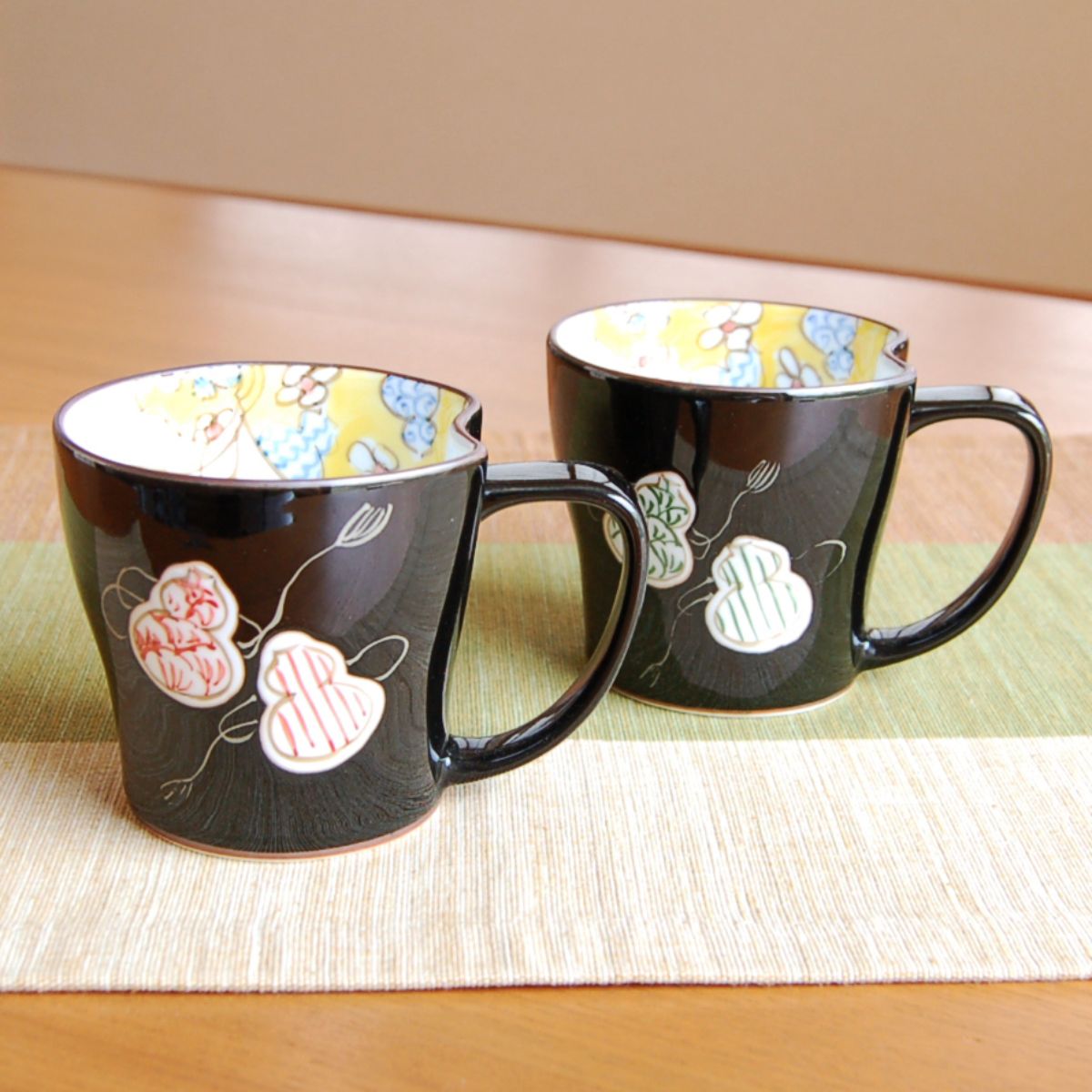 父の日と母の日 プレゼント セット 夫婦マグカップ ペアー 感謝を込めた木箱入りギフト 無病息災 六瓢色彩 コーヒーカップ 有田焼 septicin Com