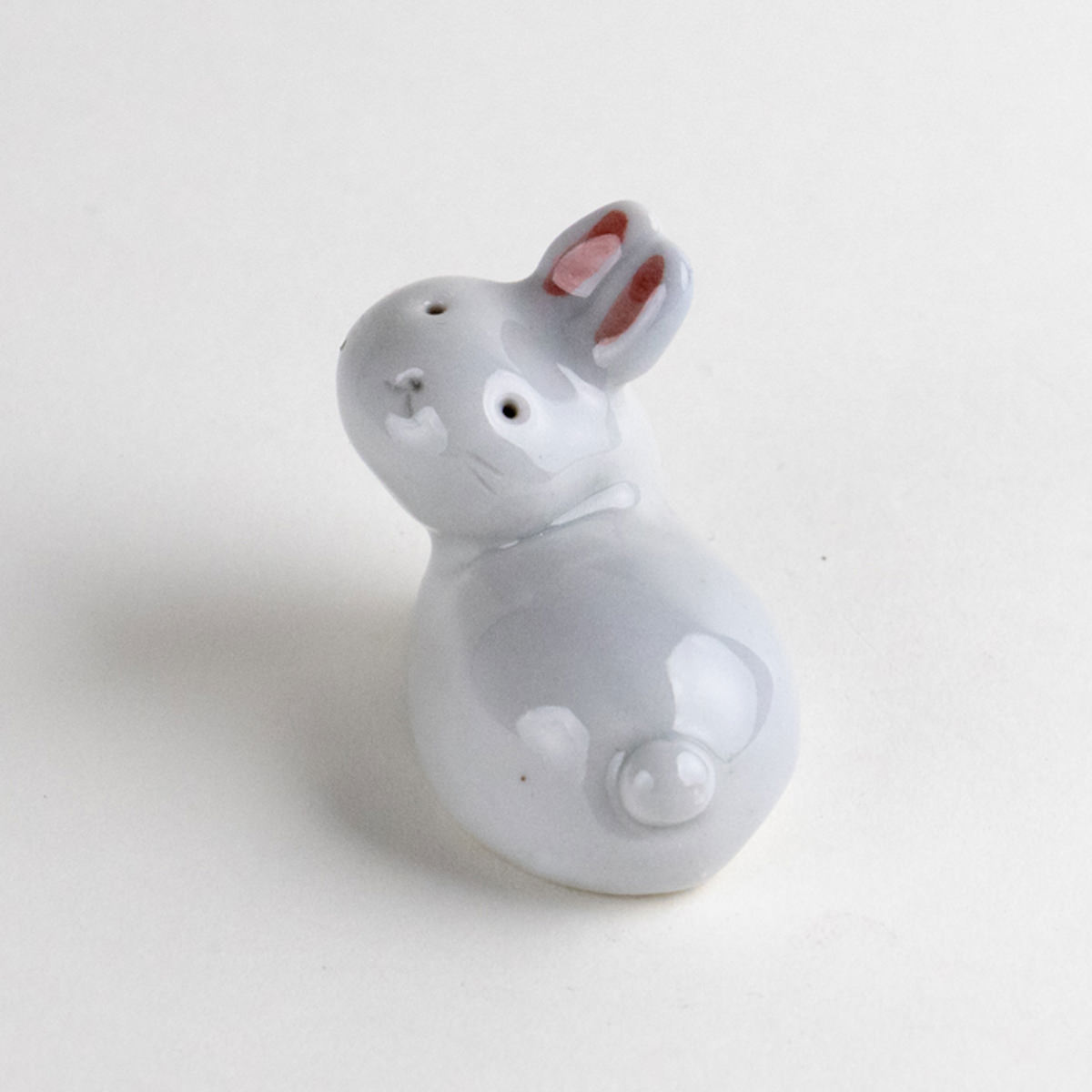楽天市場】うさぎ 置物 かわいい置物 小物 インテリア 陶磁器