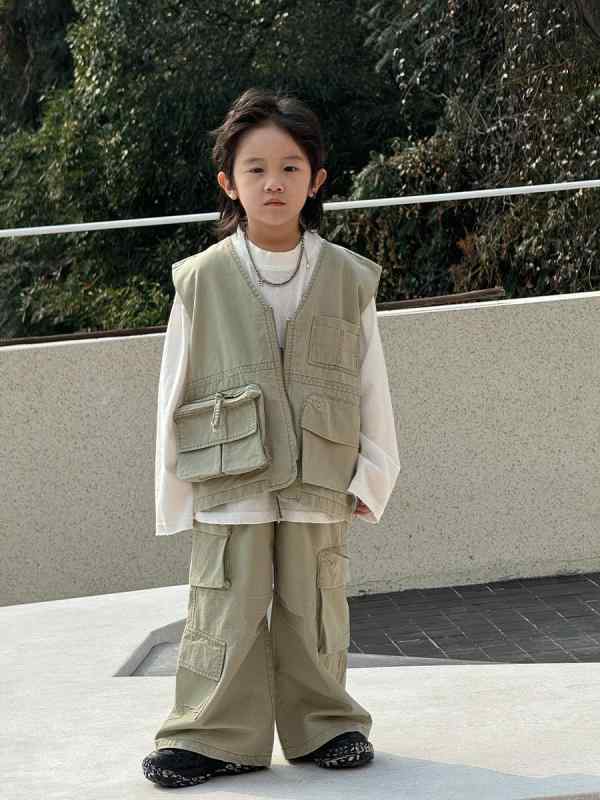 男の子 工装 セットアップ 上下セット 薄手 綿100% 春夏物 長ズボン ベスト ジレ カジュアル アウトドア 普段使い 通園 通学 軽量 伸縮性 吸湿速乾 高級感 柔らかい肌触り おしゃれ かわいい 快適 洗濯機洗い可能 100cm 110cm 12