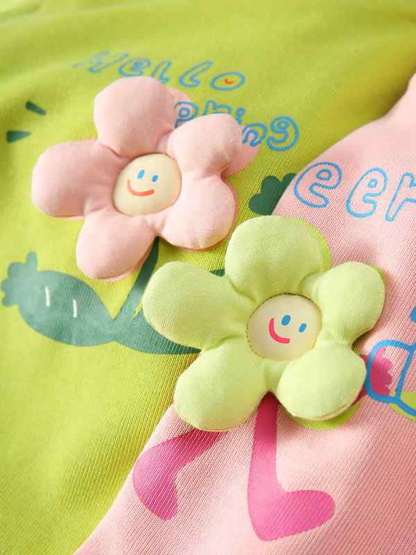 子供服 女の子 セットアップ 春物 花柄 トップス ストライプ柄 パンツ かわいい 3歳 8歳 100cm 140cm 綿 ポリエステル 伸縮性 柔らかい 通学用 普段使い 桜ピンク ライムグリーン