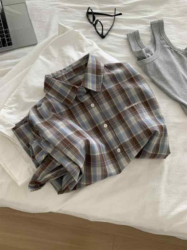 ティーシャツ レディース レトロ 色彩設計 透かし彫り柄 薄っぺら 通気性 刺しゅう 襟付き添い人 トップ ジレー 早秋 アウター 綿混紡 ゆったり 長袖 好いたらしい 普段使い走り3