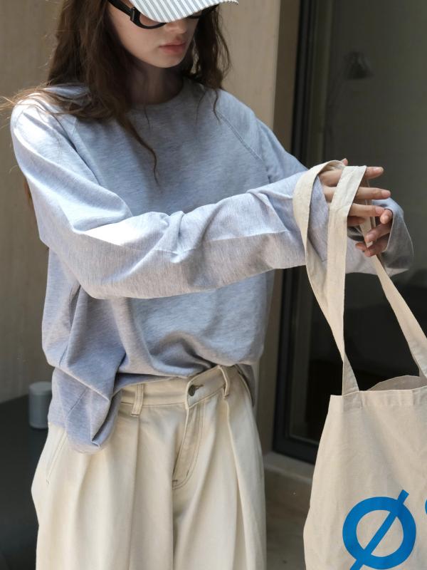 ティーシャツ レディース 秋冬 長袖 トップス ゆったり ラウンドのど首 カットソー 心地よい 韓国 薄墨色 桑蚕? 生まれ変わり衣料繊維 うつり変わり