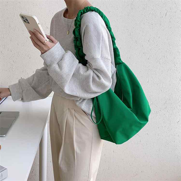 トートバッグ レディース 春夏 ショルダーバッグ 大電気容量 褶? ギャザー ナイロン 普段使い走り3