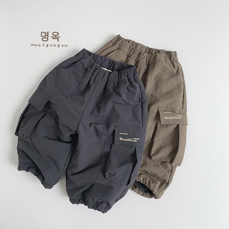 キッズ 男女兼用 アウトドア ワークパンツ 裏起毛 暖か 韓国 子供 ズボン 厚手 カジュアルパンツ グレー ブラウン ナイロン 秋冬