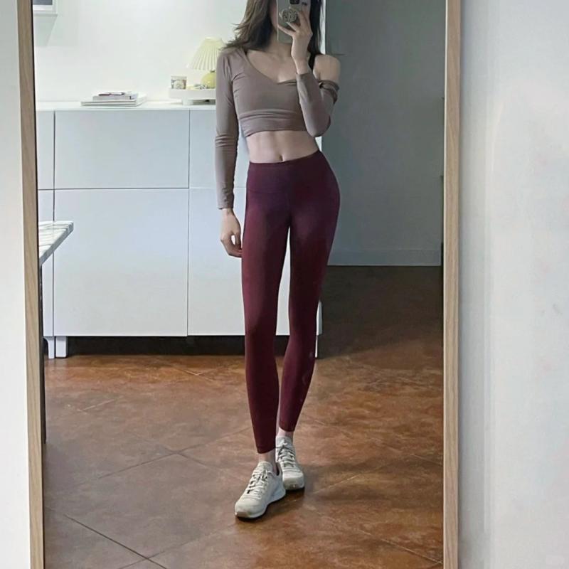 ヨガパンツ レディース ハイウエスト レギンス 美尻 着圧 桃尻 磨毛 伸縮性 スポーツ トレーニング ランニング フィットネス 無地 黒 赤 ピンク グリーン パープル グレー ブルー 4,344円