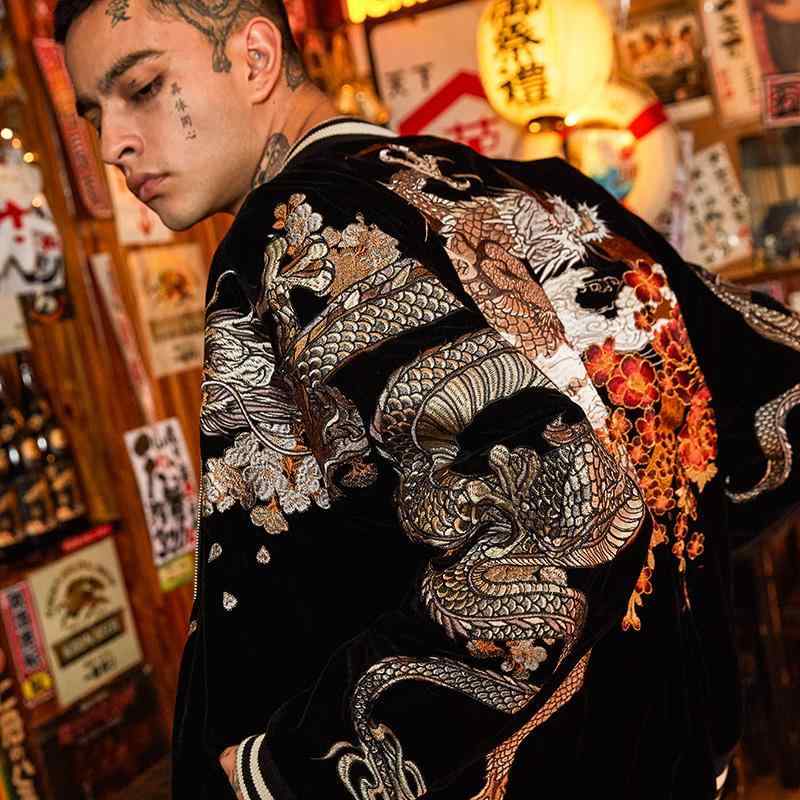 スカジャン ブルゾン アウター ボルドー ジャンパー 重厚 マット 龍 和柄 刺繍 ドラゴン ジャケット メンズ レディース 干支 チャイナ ストリート ヤンチャ ワルめ ヒップホップ ラッパー 映え｜AR企画　店