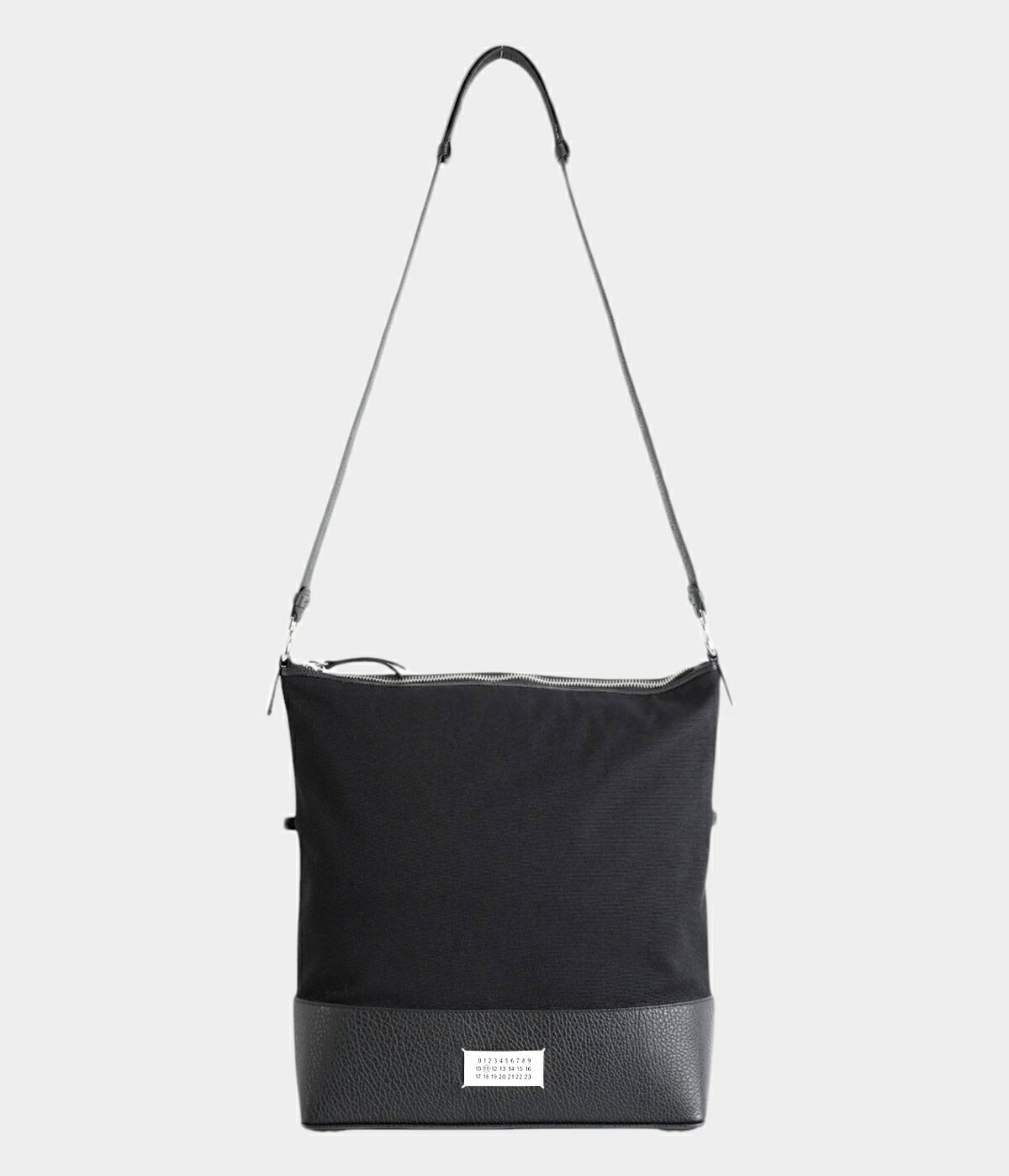 ★国内発送★【Maison Margiela】グラムスラム Trapezoid バッグ Maison Margiela - Glam Slam Strapezoid Bag バッグ グラム