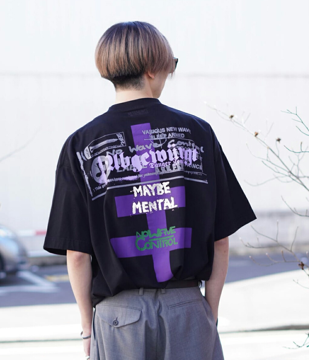 気質アップ VETEMENTS ヴェトモン tee Tシャツ/カットソー(半袖/袖なし