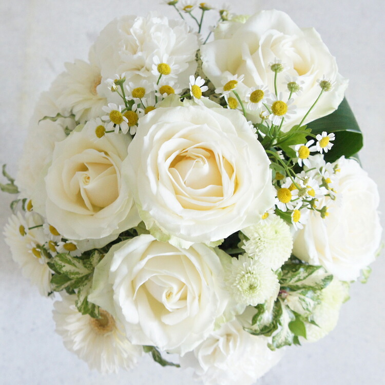 楽天市場 クーポンあり あす楽 母の日 誕生日 花 フラワーアレンジメント 白 陶器 誕生日 バラ 生花 アレンジメント 送料無料 フラワー ホワイト フラワーギフト ギフmoimu A ブーケ 花とギフトの店 Arne