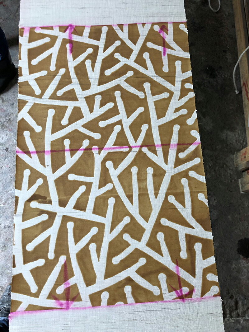 よつめ染布舎 和モダン 吾亦紅 ワレモコウ 麻のれん 作家 小野豊一 紺 縁起物 型染め 民芸 美術 芸術 アート 大分県 麻 リネン のれん 暖簾 壁飾り タペストリー インテリア エンジ 赤 黒 紺 縁起物 高級 正月 お正月 和風 和モダン