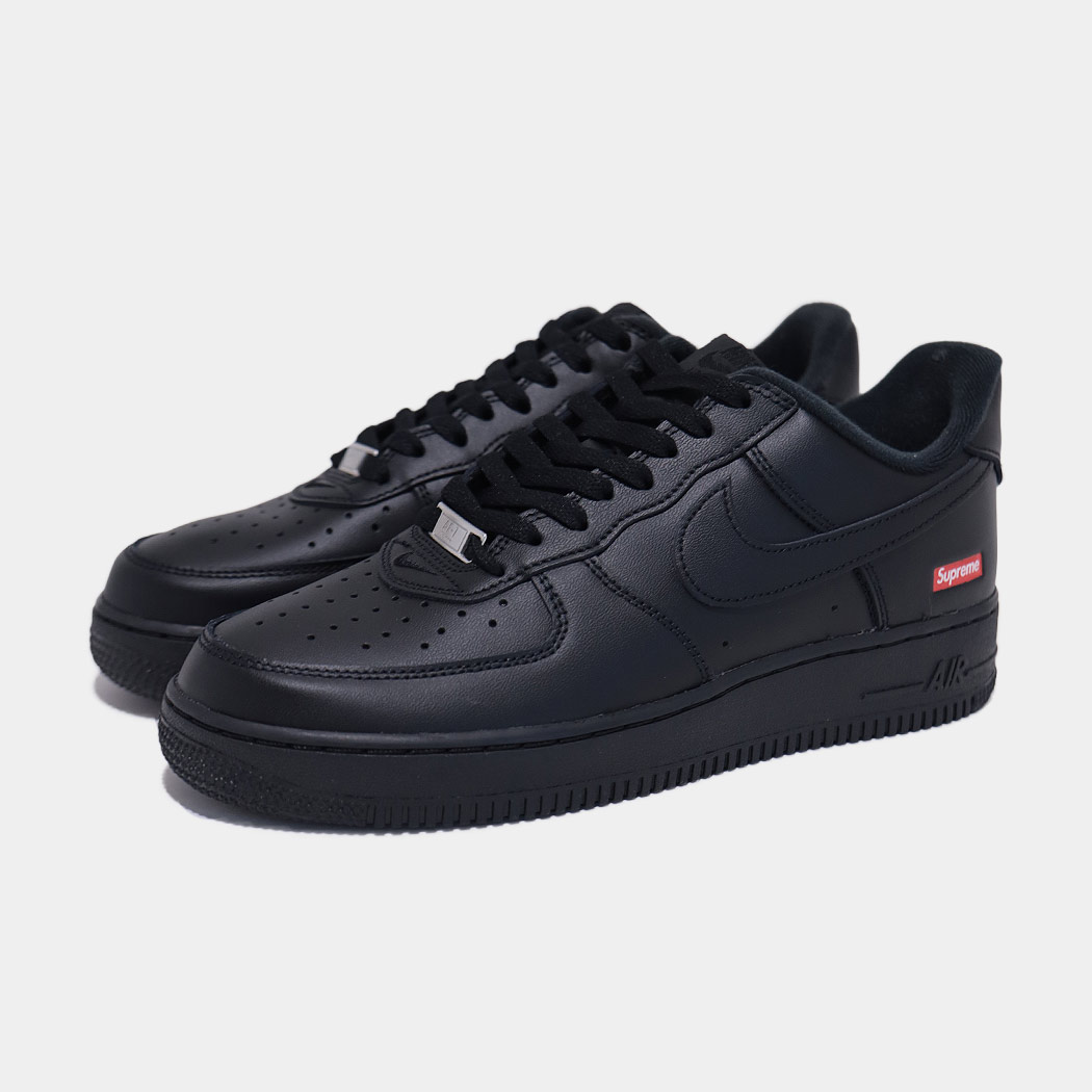 [クーポン＆P2倍！]NIKE AIR FORCE 1 LOW / SUPREME BLACK &times; RED ナイキ エアフォース 1 シュプリーム スニーカー ( 黒 ブラック AF1 ボックスロゴ コラボ メンズ CU9225-001 )｜aroundo