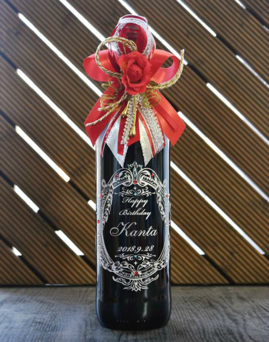 楽天市場 誕生日プレゼント 名入れ 赤ワイン スワロフスキー デコ仕上げ 彫刻ボトル エッチング 誕生日プレゼントワインボトル刻印名前入りワインギフト 名前入りボトル彫刻ワインで誕生日をお祝い アートガラス楽天市場店